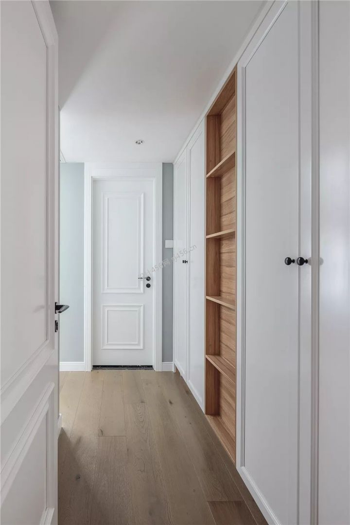 100㎡三居室现代风格过道装修效果图