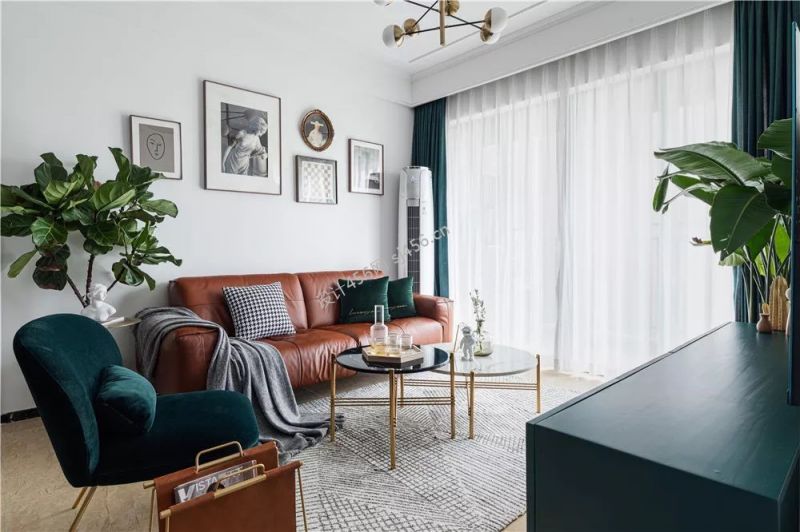 120㎡三居室现代风格客厅吊顶装修效果图