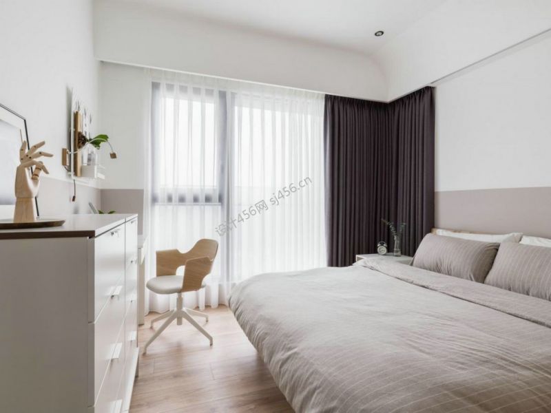 125㎡三居室现代风格卧室吊顶装修效果图