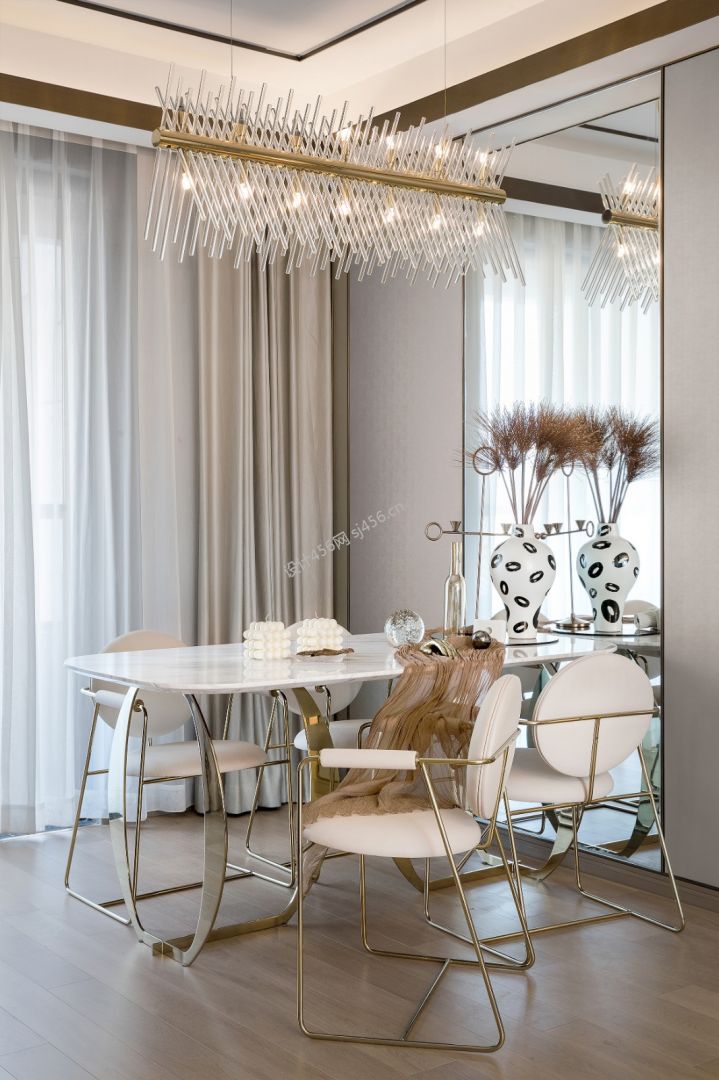 现代轻奢风格125平米餐厅桌椅家装效果图