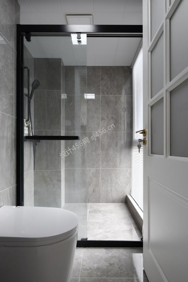 83平二居室简约风格卫生间装修效果图