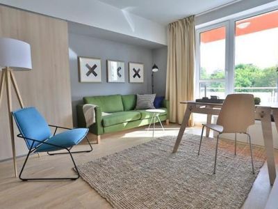 现代温馨风109.66平米三室两厅装修案例