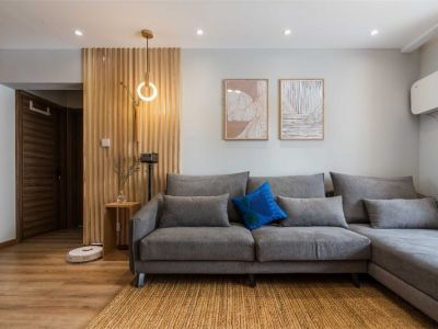 保利心语花园120平米简约木质三居室装修案例