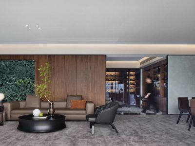 轻奢风110平米四居室装修案例