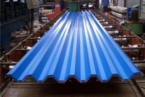 [张家界名匠装饰]彩钢瓦能用多少年 如何选购彩钢瓦