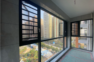 [沈阳龙发装饰]封阳台的两种封装方法 封阳台的注意事项