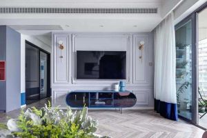 [日照质鼎装饰]客厅墙面做石膏线好看吗？客厅石膏线怎么做好看