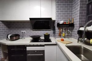 [南昌龙发装饰]厨房墙砖贴到什么高度，如何选择厨房墙砖？