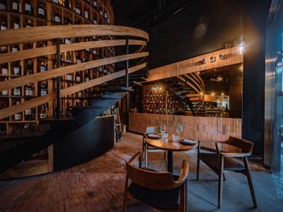 185平复古风格餐厅装修案例