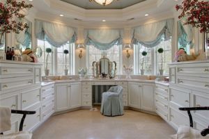 [青岛汉唐装饰]衣帽间梳妆台如何设计？