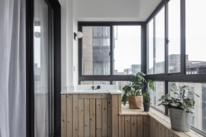 [重庆唐卡装饰]封阳台价格，封阳台注意事项