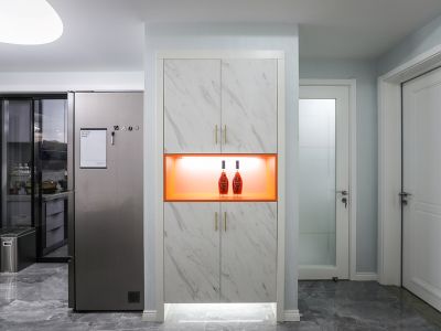 香逸湾4期100平三居室轻奢风格装修案例