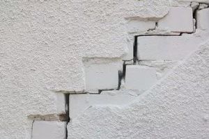 [成都大业美家装饰]对症下药，墙面开裂又何妨？