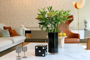 [石家庄龙头装饰]贴墙纸也是有技巧的，5个细节要格外注意