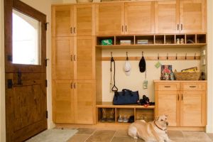 [南宁中庭装饰]进门玄关鞋柜如何设计？