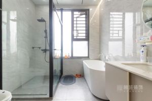 [东莞鲁班装饰]卫生间装修攻略，让你的小空间大不同！