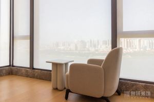 [东莞鲁班装饰]封阳台之后衣服怎样晾晒？学会这5招迎难而上