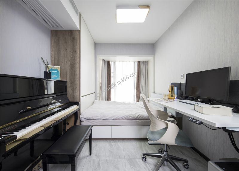 125平米现代风格四室两厅卧室装修效果图